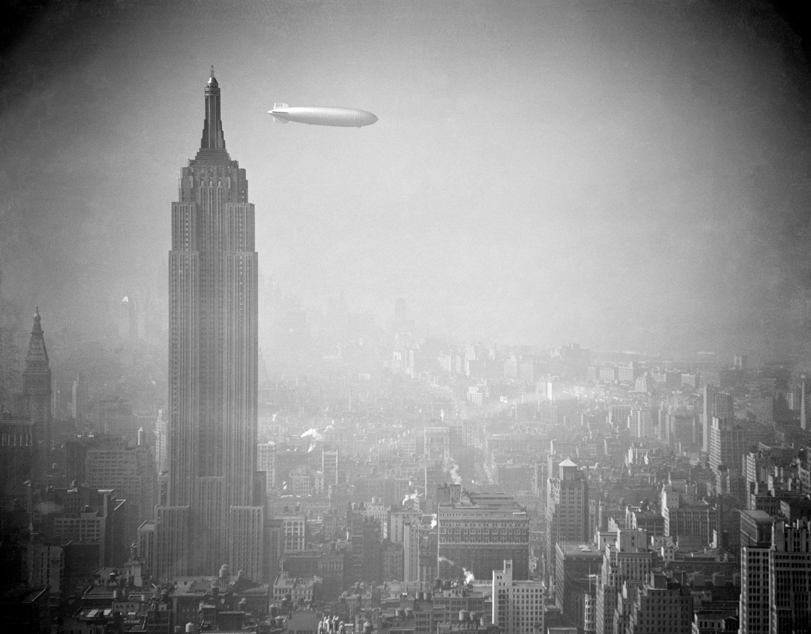 1938: Hindenburg Over Manhattan